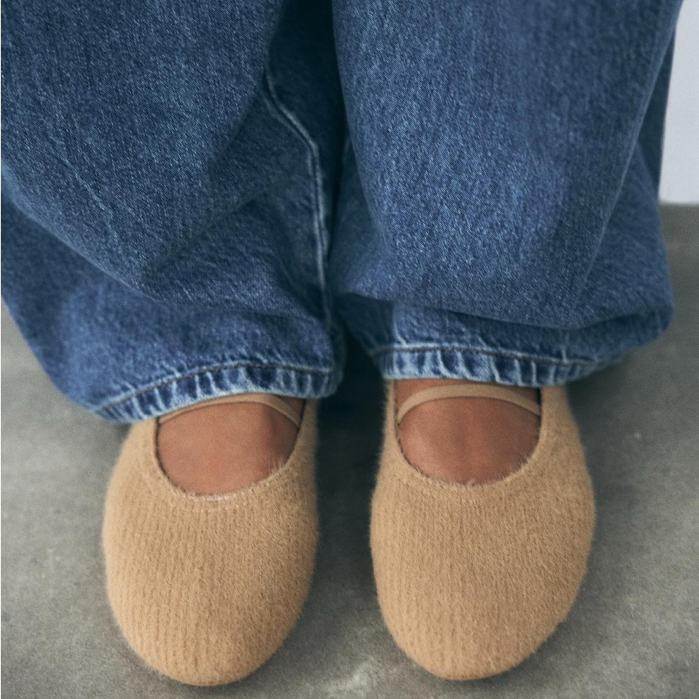 Elastic Strap Ballet Flats
